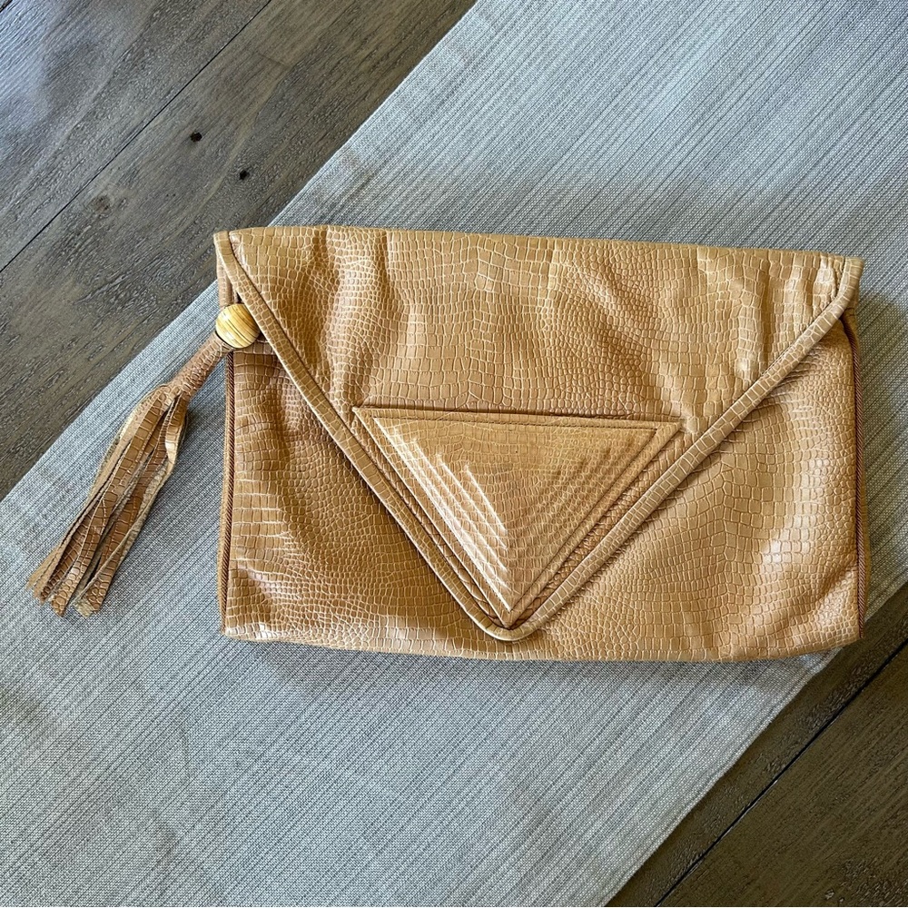 Lisandro Sarasola Vintage Leather Croc Embossed Foldover Clutch with Tassel - Picture 1 of 16